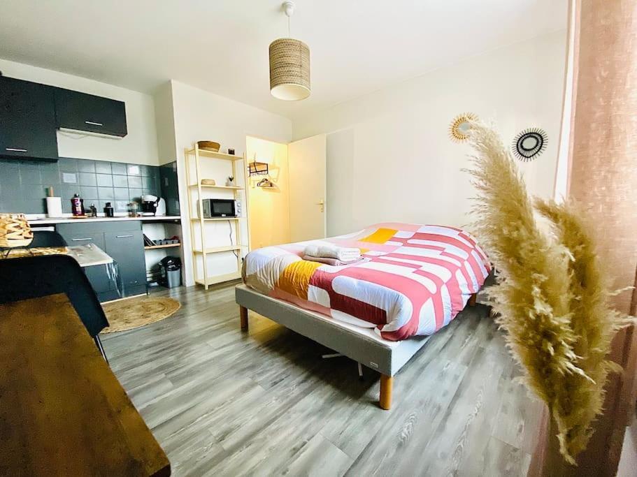 Апартаменты Au Calme Confort & Proche Centre Ле-Ман Экстерьер фото